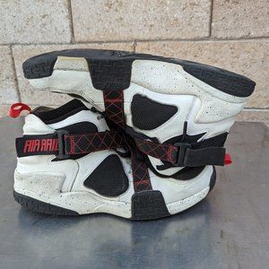 Nike Air Raid - White/University Red
